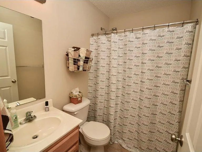 515 French Ln — Photo 9