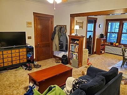3rd image of 1636 Selby Ave APT 4