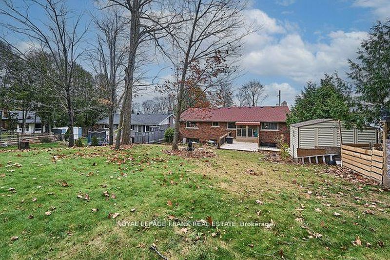 Peterborough House for rent - 3 Bedrooms — photo 27