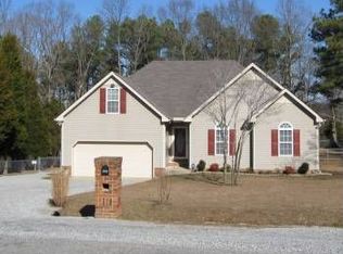 9809 Dogwood Dr, Bon Aqua, TN 37025