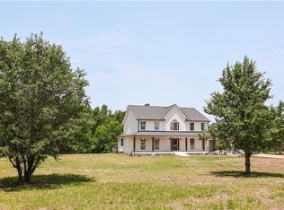 6835 Cross Roads Rd, Gainesville, GA 30041