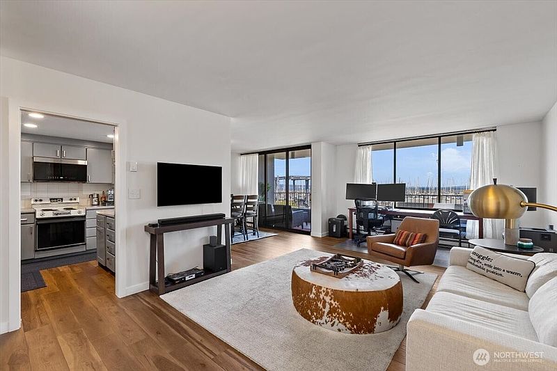 4th image of 6535 Seaview Avenue NW #305B