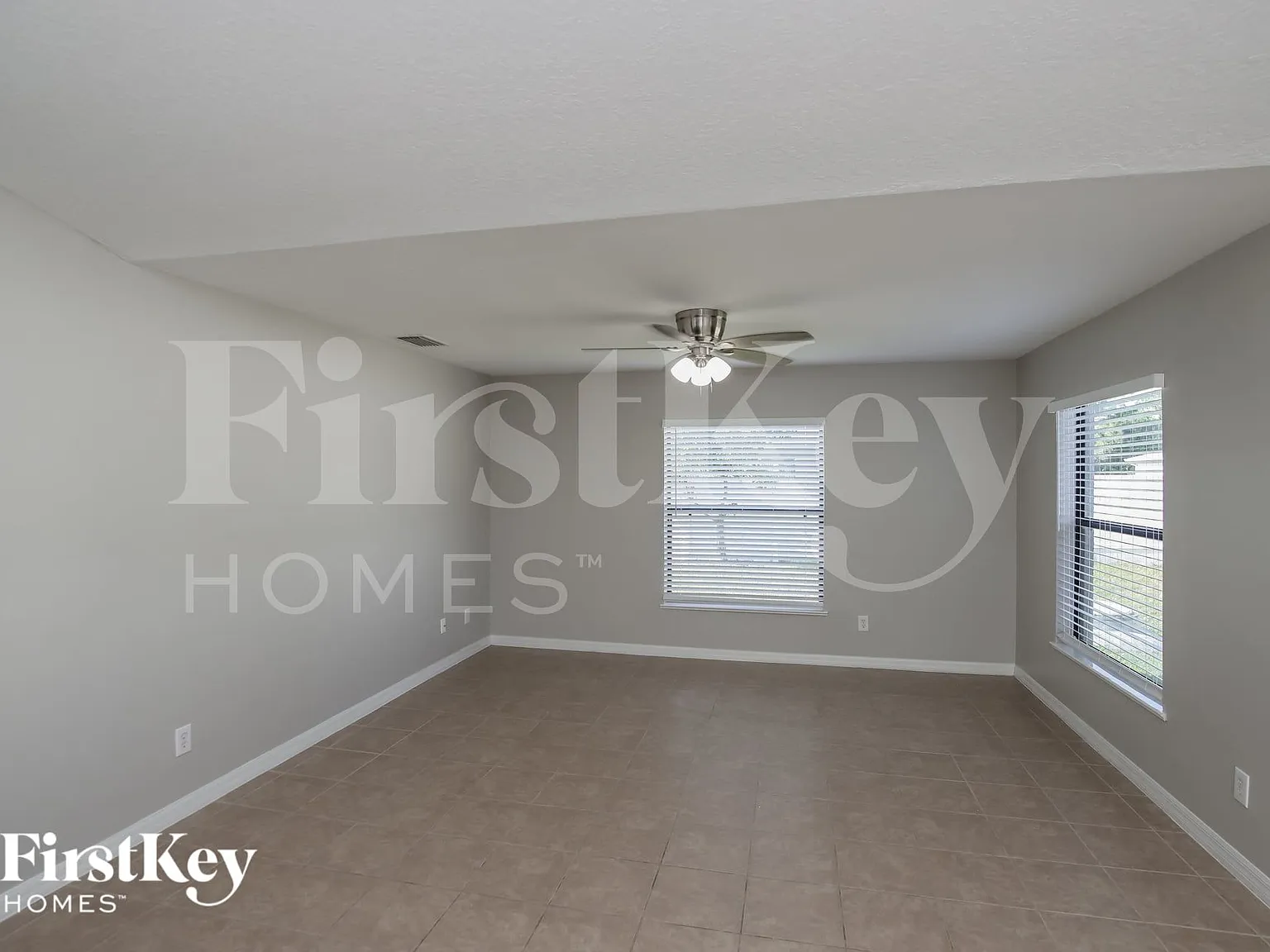 3 bed, 2.0 bath, 1875 sqft, $2,020 — Photo 3