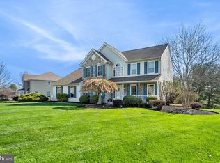 2207 Locust Dr, Lansdale, PA 19446