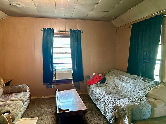 4th image of 308 Pine Grove Road