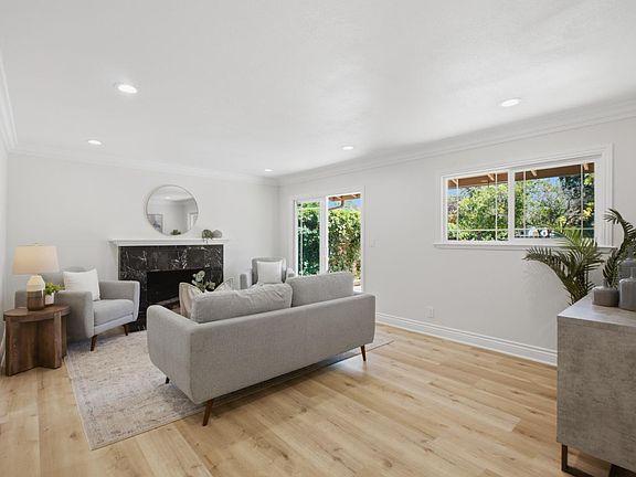 5th image of 3212 Golf Dr