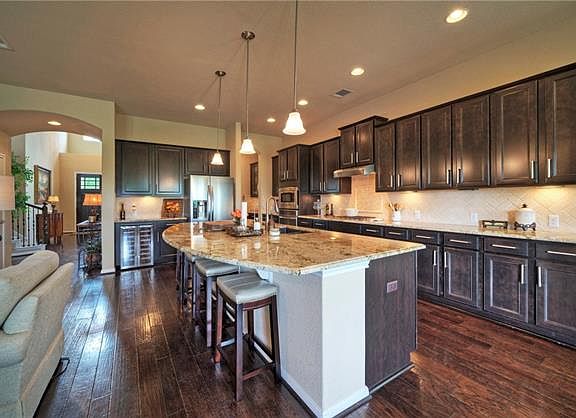 3rd image of 4317 Woodledge Pl