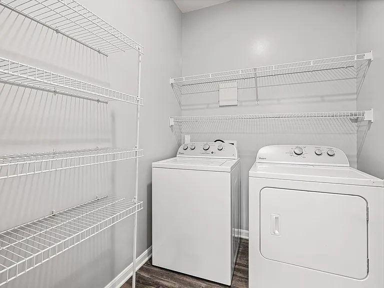 Oberlin Court Apartments — Photo 34