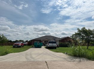 3920 Victory Ct, Midlothian, TX 76065
