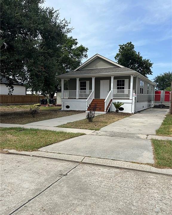 1st image of 213 Mink Dr