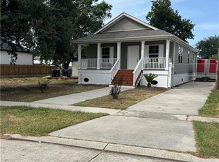 213 Mink Dr, Arabi, LA 70032