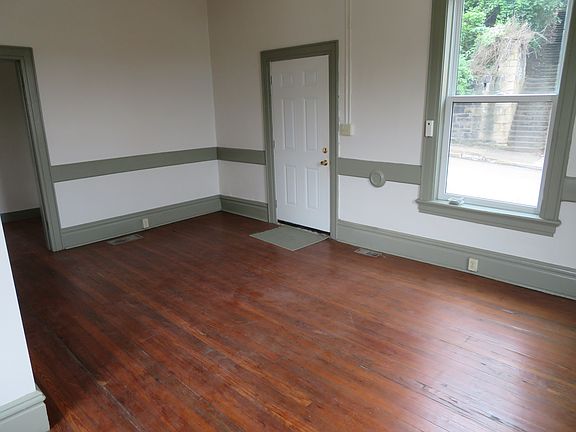 5th image of 121 Market St #121