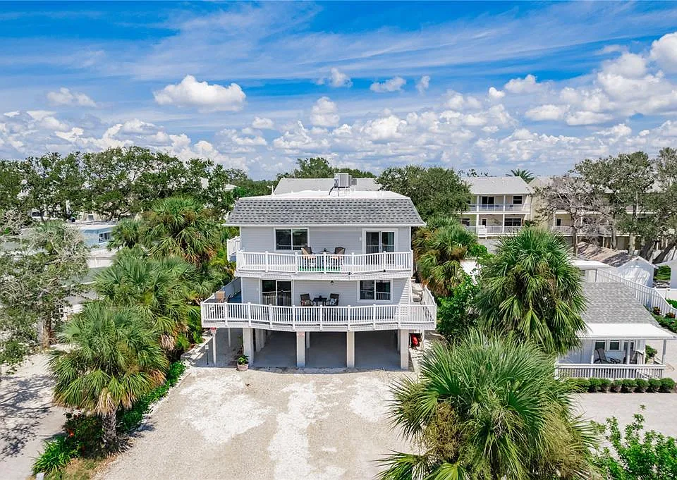 115 Canal Ave #3