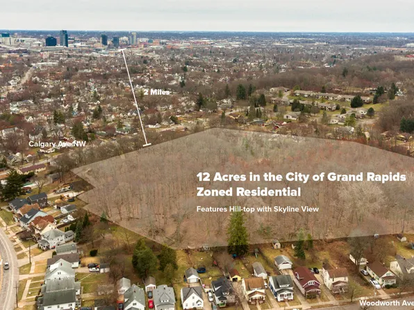 960 Bristol Ave NW, Grand Rapids, MI 49504