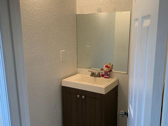 5th image of 1042 NW 76th St #B