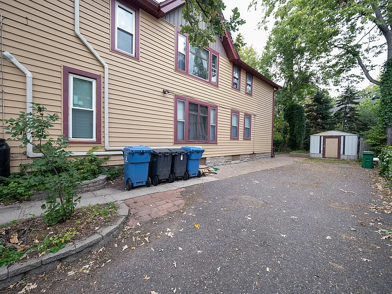 918 E 17th St #1 — Photo 17