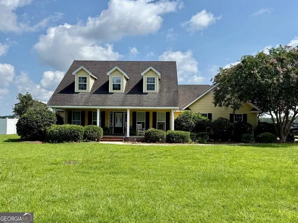 631 Patterson St, Sparks, GA 31647