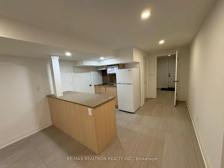 24 Fenelon Dr #BASEMENT — Photo 5