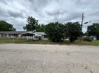 1429 Remington St, Graham, TX 76450