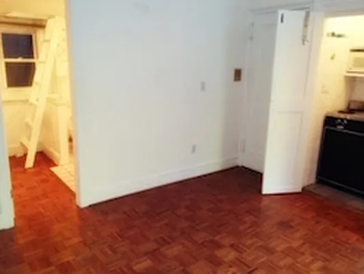 Rented by Aryeh Realty | media 25