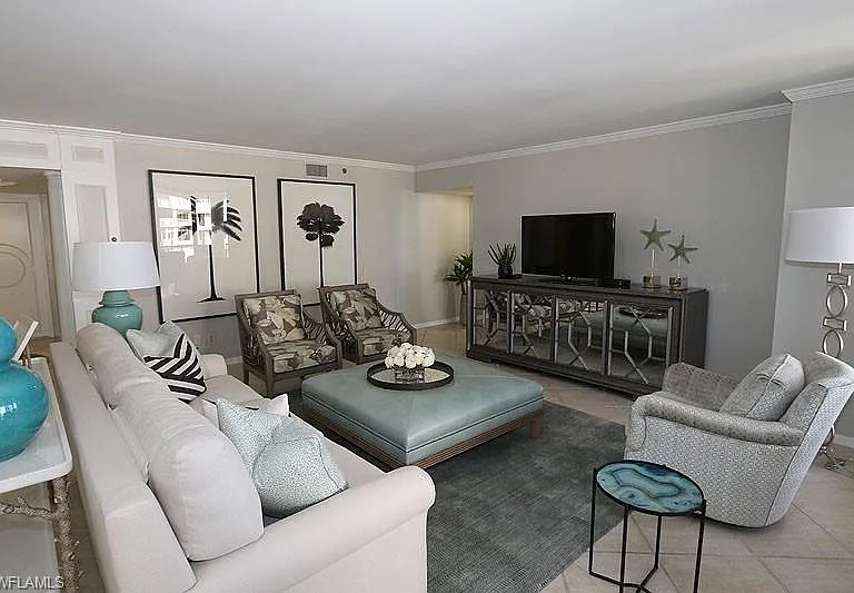 4251 Gulf Shore Blvd N #17A — Photo 2