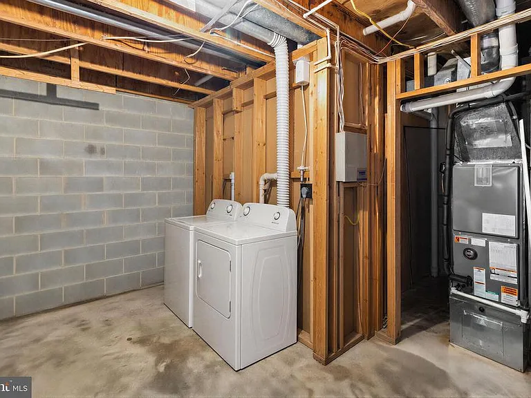 743 Saint Michaels Dr — Photo 29