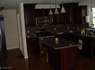 375 Turnberry Ln, Hazle Township, PA 18202