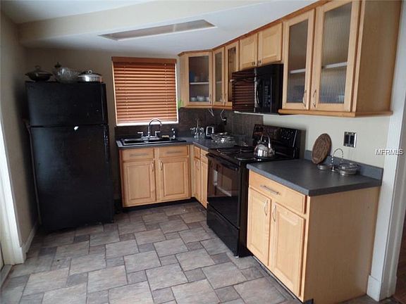 3rd image of 1042 Prescott Ln