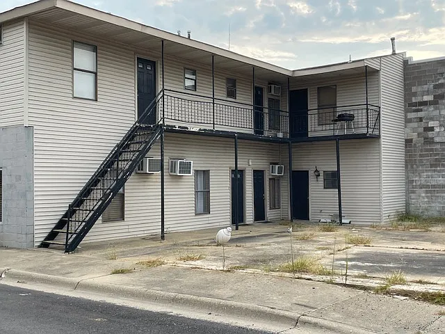 1 bed, 768 sqft, $650 — Photo 2