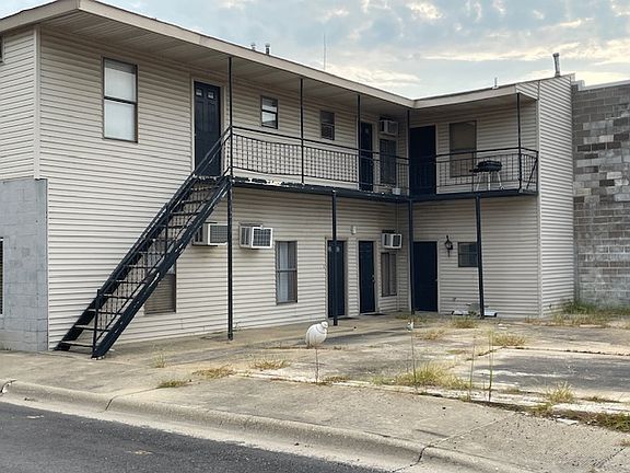 2nd image of 112 S 2nd St #2