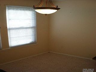 1st image of 68 Stratford Ct