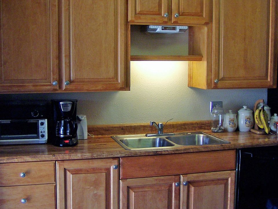 2nd image of 1695 York Way