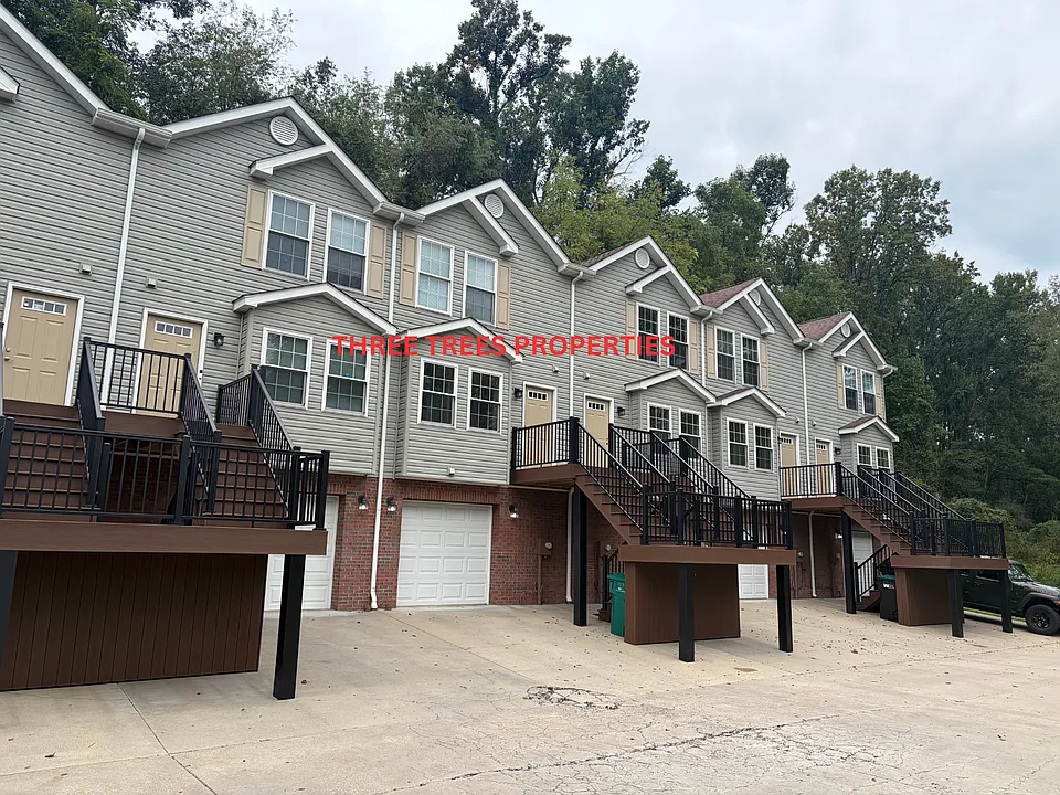 105 Hall Valley Ct #1
