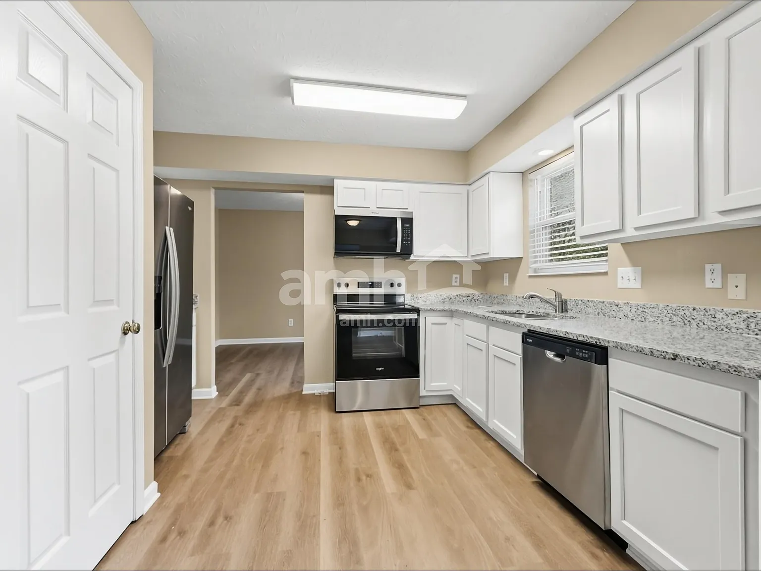 4 bed, 2.5 bath, 2174 sqft, $2,705 — Photo 3