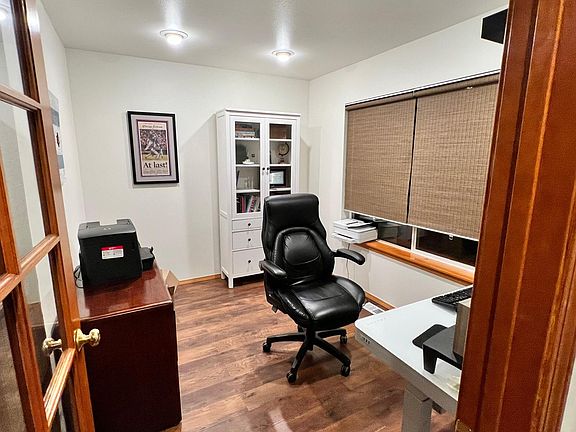 2nd image of 22817 NE 84th Pl