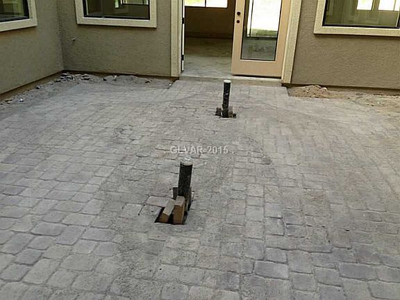 4th image of 4560 Palisades Cyn
