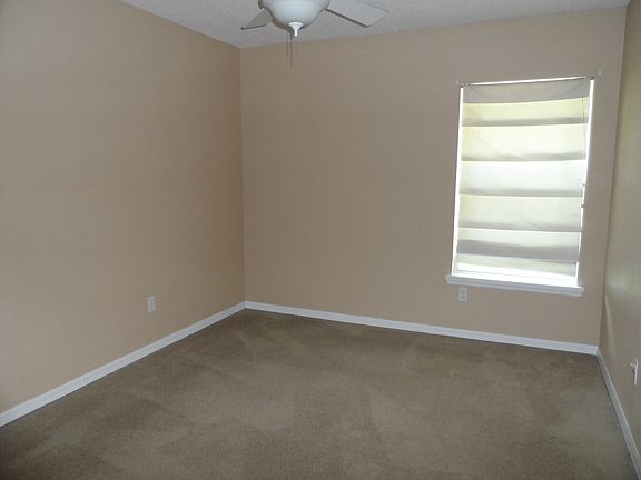 5th image of 2505 Herrick Cir