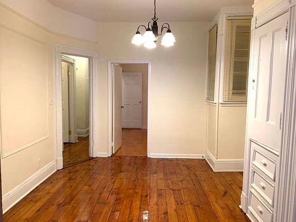5th image of 157 7th Ave APT 1