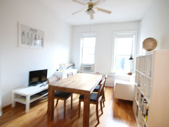 3rd image of 16 W 85th St APT 4B