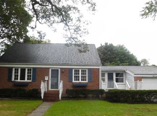 24 Melville Rd N, Huntington Station, NY 11746