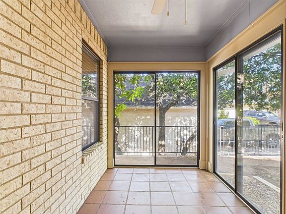 5th image of 457 Summit Cir