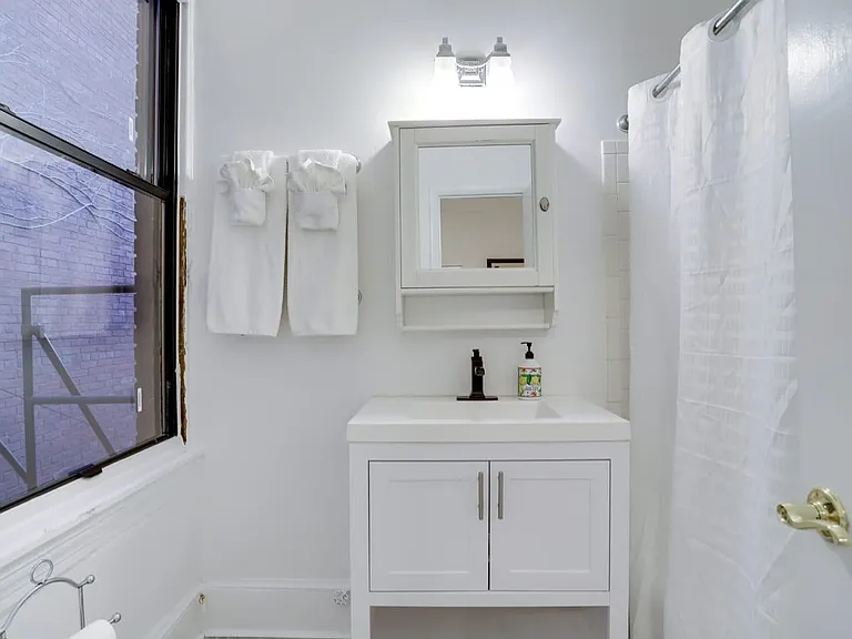 1765 R St NW #301A — Photo 20