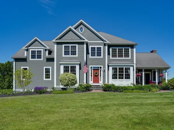 27 Autumn Ridge Rd, Berlin, MA 01503