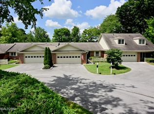 703 Dundee Dr, Maryville, TN 37803