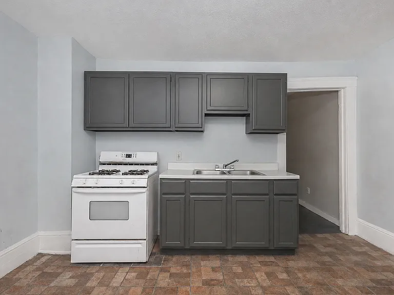 8700 Willard Ave #2 — Photo 2