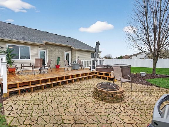 5th image of 802 Heintz Dr