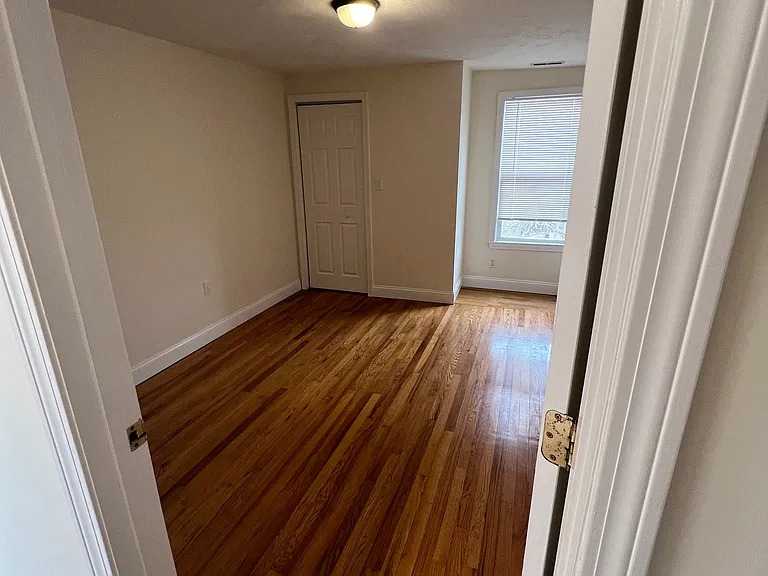 30 Chestnut St #2 — Photo 8