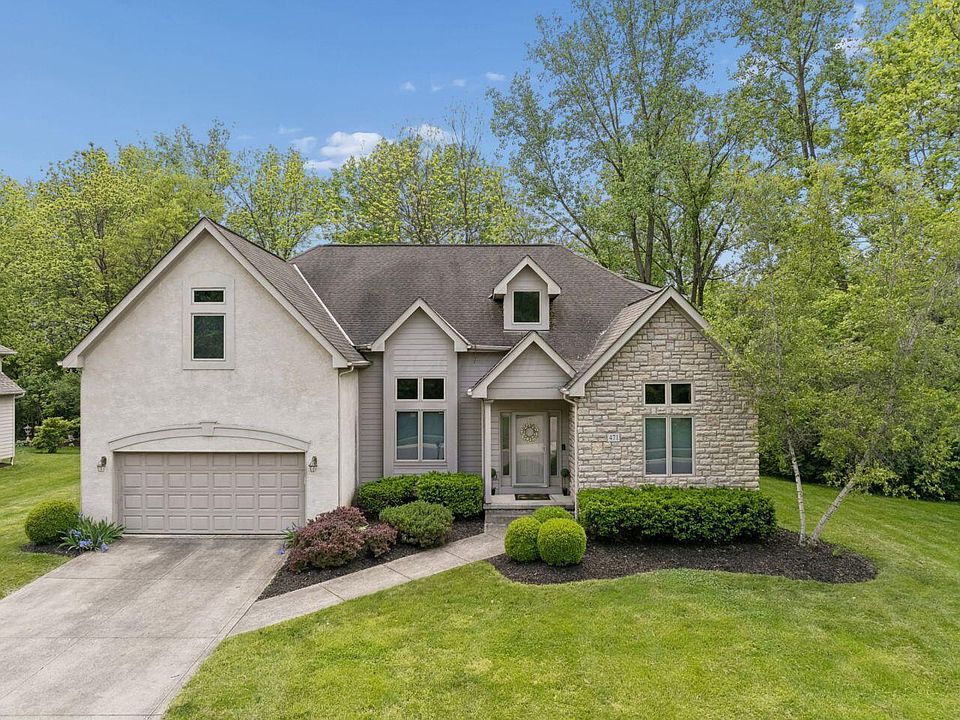 1st image of 471 Woodview Rd