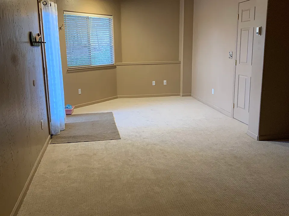 94 N Side Cir