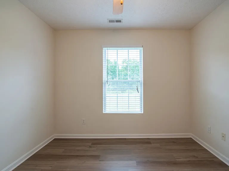 Applewood Ln — Photo 24